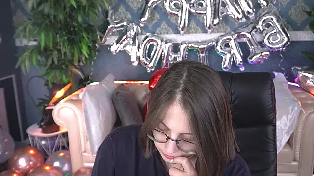 CharlyWines live sex cam