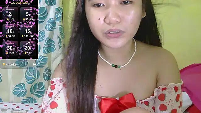 HornyAsian4uxx's cam snapshot