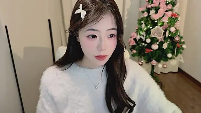 Onecutelittle's cam snapshot