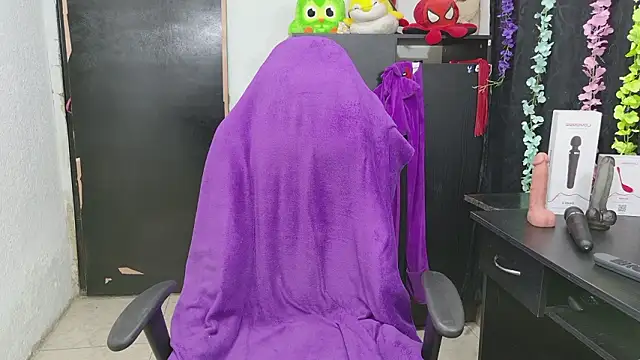 ann_bronw's cam snapshot