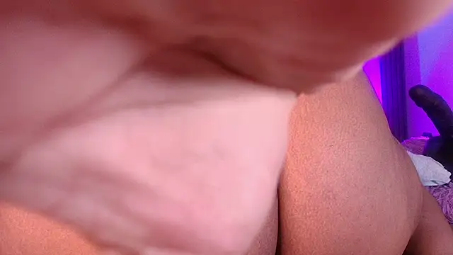 jones_maddy_'s cam snapshot