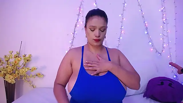 Nicol_Love0's cam snapshot