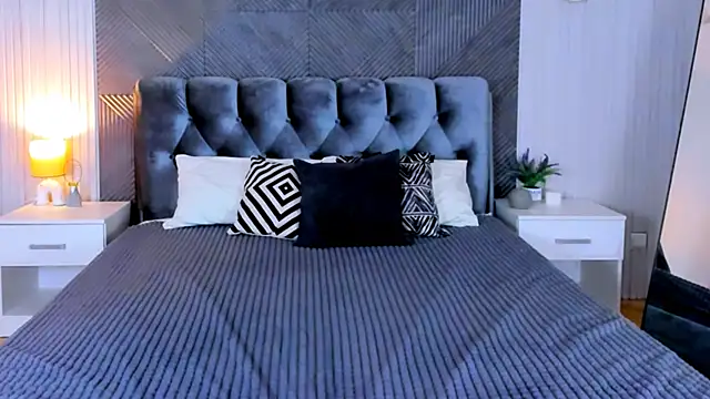 Maya_Rogerss's cam snapshot