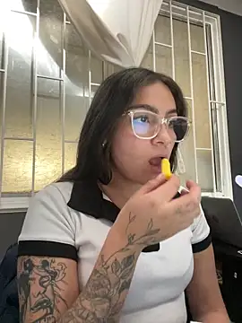 Alyha_Cortes's cam snapshot