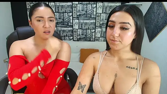 Isa_And_Natasha's cam snapshot