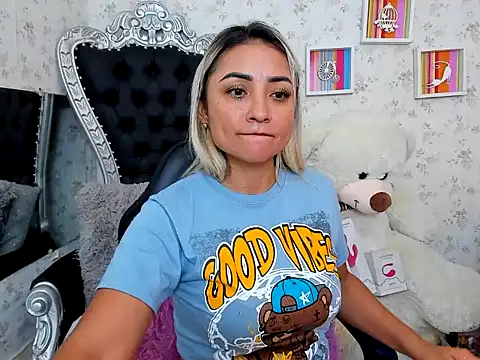 milf_bigass_'s cam snapshot