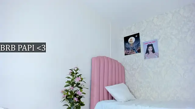 Adria_ross's cam snapshot