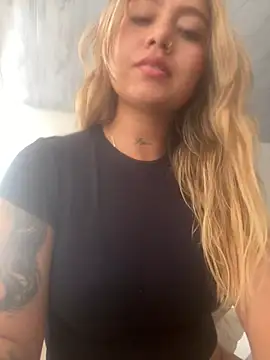 amanda-medrano1's cam snapshot