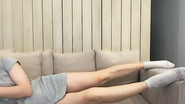 ShySchoolGirl's cam snapshot