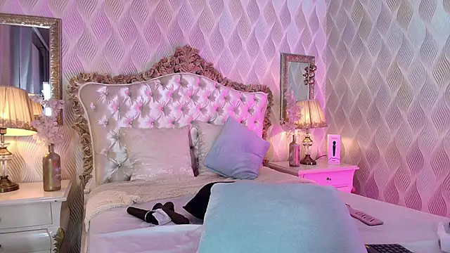 Bella_Smiith_'s cam snapshot