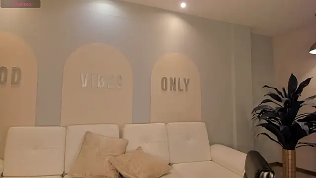 KylieJenkins's cam snapshot