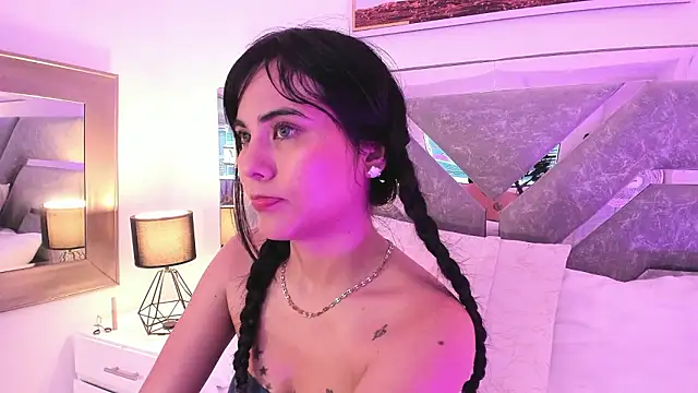 Daniela_Martinez_'s cam snapshot