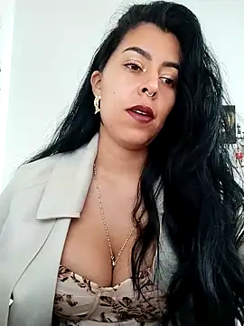 Luianna's cam snapshot