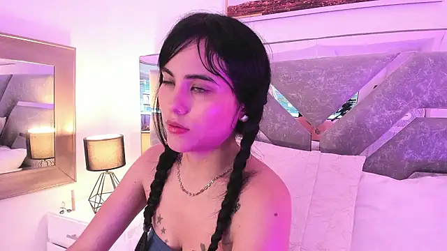 Daniela_Martinez_'s cam snapshot