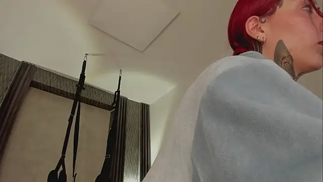 selene_red_'s cam snapshot