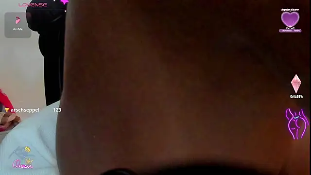 lucy_blue28's cam snapshot