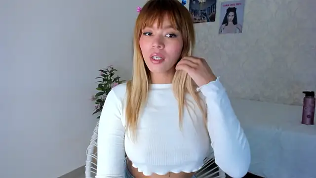 Adria_ross's cam snapshot