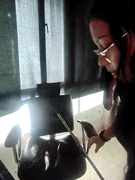 StornBunnyy_'s cam snapshot