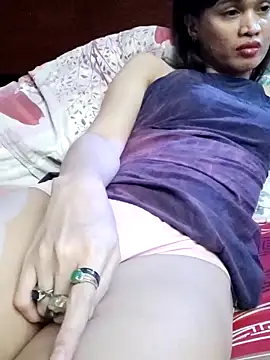 QueenSoreal live sex cam