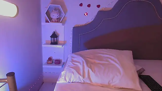 pocahontamoon's cam snapshot