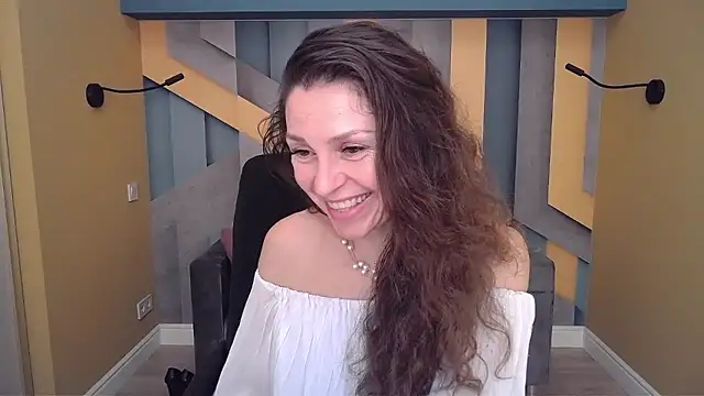 EllaLong's cam snapshot