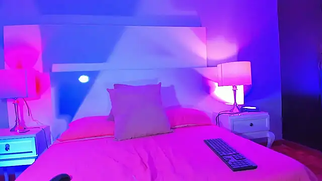 LauraAristizabal's cam snapshot