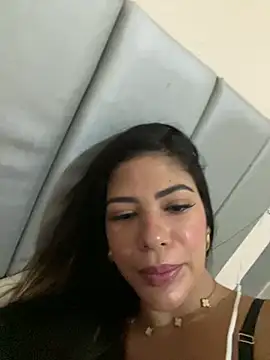 paola_oliveira's cam snapshot