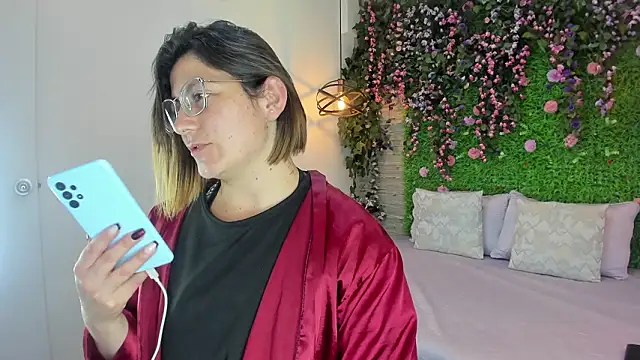 SarahDeyvis's cam snapshot