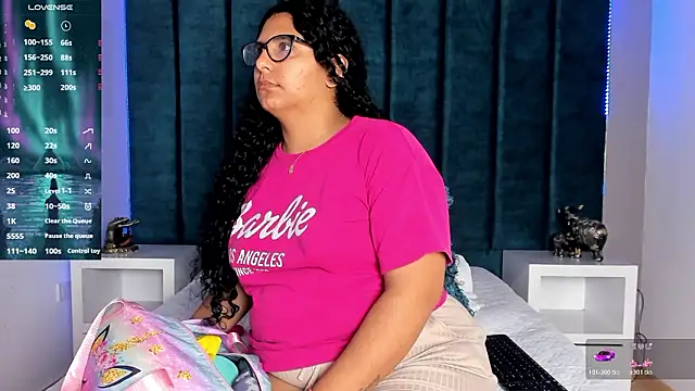 DanielleEvans_'s cam snapshot