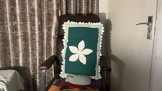 Cupid_of_Hearts's cam snapshot