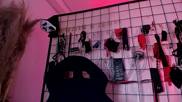 charrlotte_quinn's cam snapshot