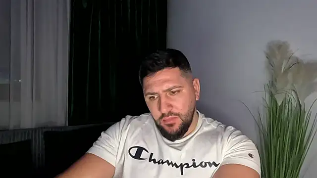 Gold_Alpha_Boy live sex cam