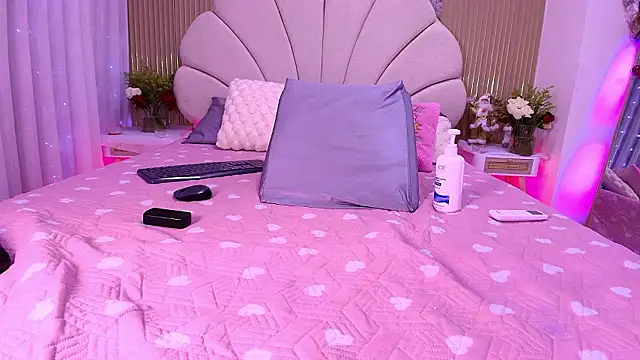 aisha_sh's cam snapshot