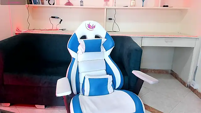 Samantha_Martiness's cam snapshot