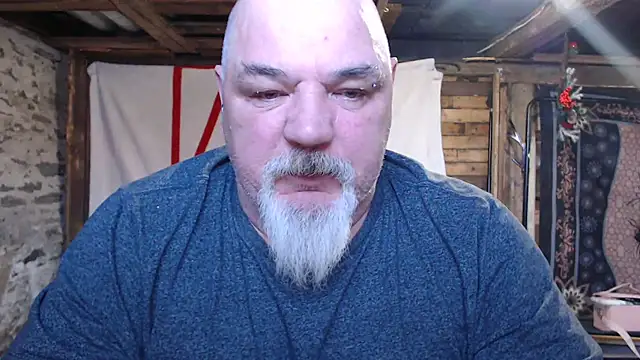 Newfiesausage1972's cam snapshot