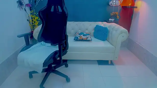 Miagreys1's cam snapshot