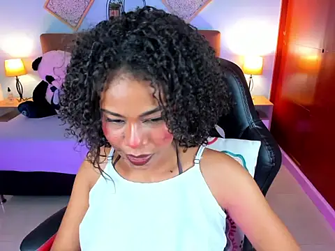 charlotte_bronte's cam snapshot