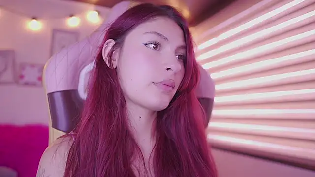 Rebecah_1's cam snapshot