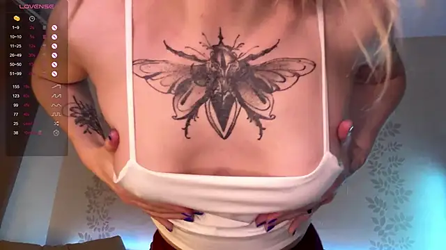 BlondeBun's cam snapshot