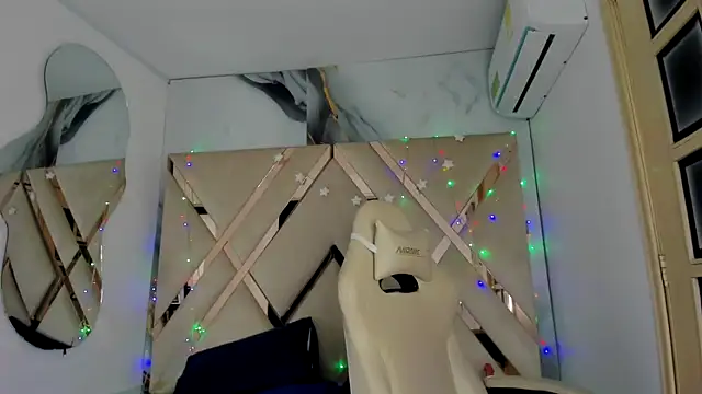 Ladymadinght's cam snapshot