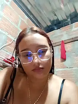 young_dairy01's cam snapshot