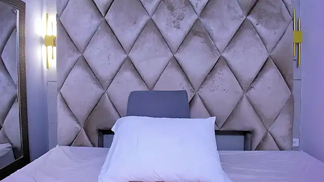 GabyParker_'s cam snapshot