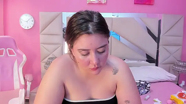 rousse_millers's cam snapshot