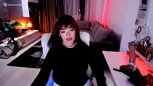 Miss_kay1111's cam snapshot