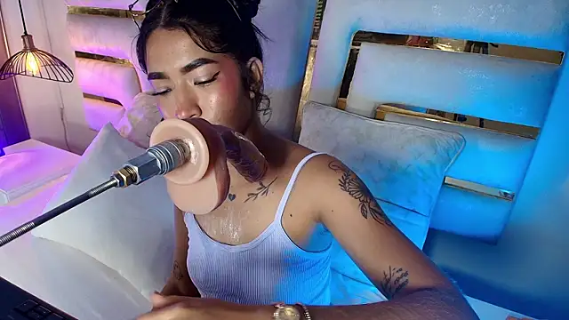 baby_naughty1_'s cam snapshot