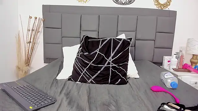 summer_williams18's cam snapshot