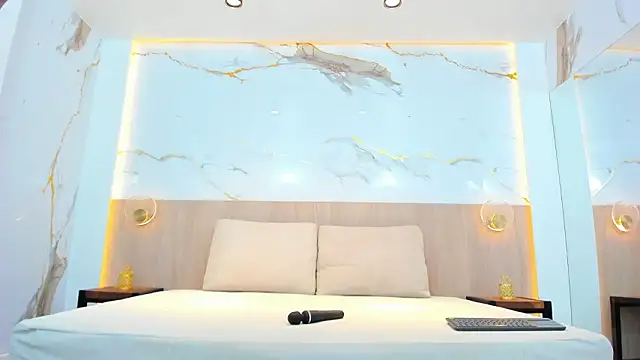 susan_elliot's cam snapshot