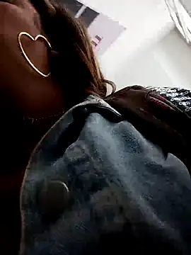 Mia-Glow's cam snapshot