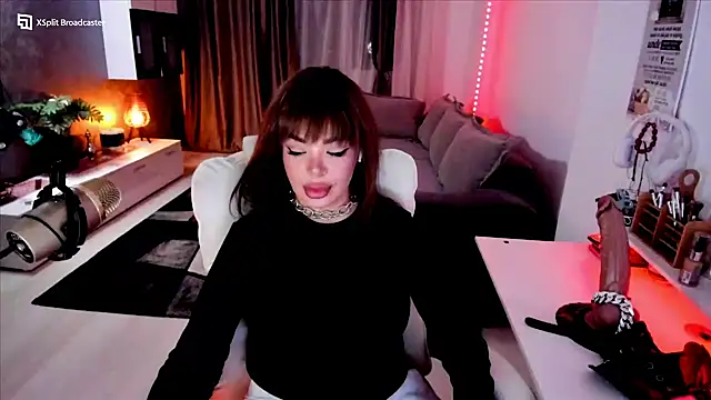 Miss_kay1111's cam snapshot