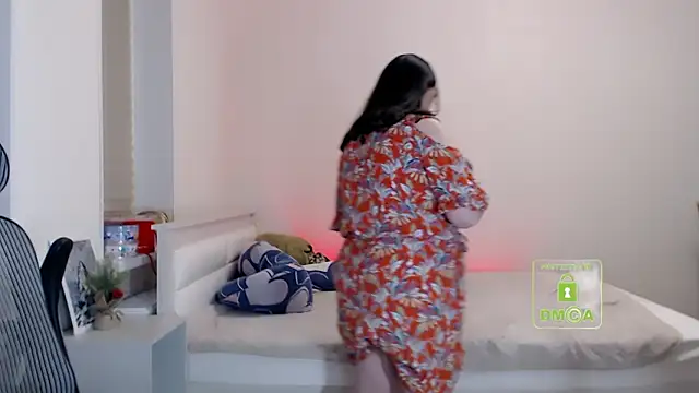 cute_and_hot's cam snapshot